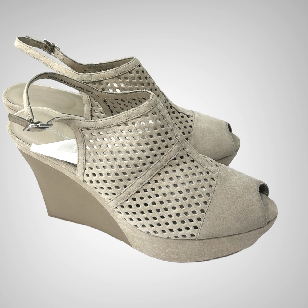 PAIR OF STUNNING PLATFORM SANDALS by ROCKPORT SHOES•4 3/4” HEEL•NEW IN THE BOX